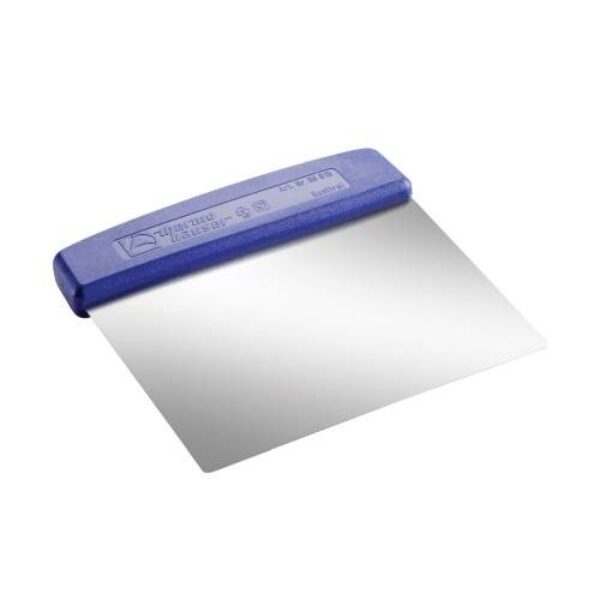 DOUGH CUTTER PLASTIC HANDLE 120 X 120MM